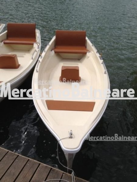 IMBARCAZIONI A REMI - VERSAILLES - immagine 3