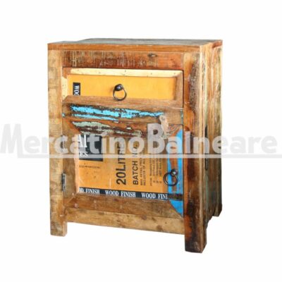 Comodino in legno di recupero e finiture in latta
