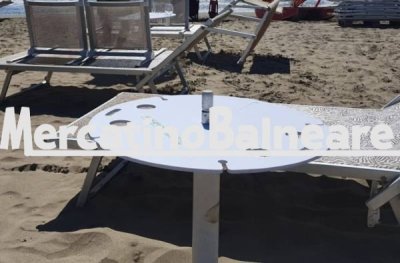 Tavolino da spiaggia economico su base ombrellone - immagine 5